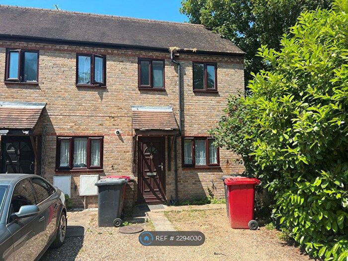 1 Bedroom End Of Terrace House To Rent In Wallis Court, Slough, SL1