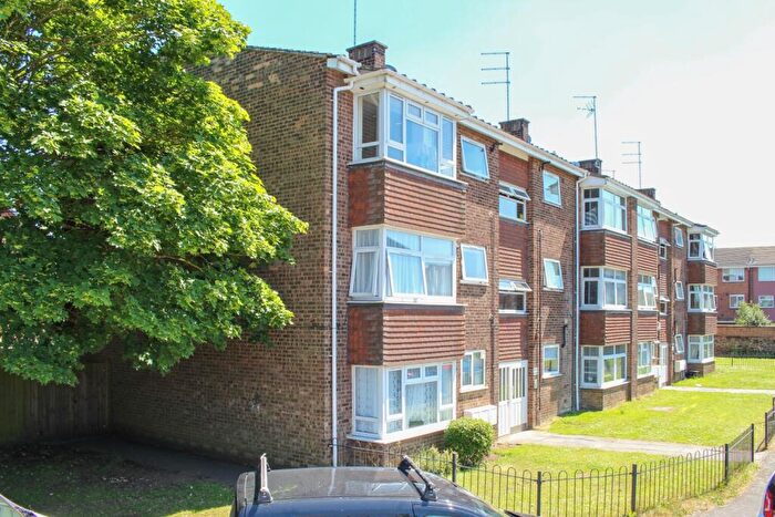 2 Bedroom Flat For Sale In West Side, Leighton Buzzard, LU7