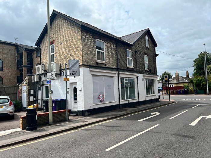 3 Bedroom Flat To Rent In Kneesworth Street, Royston, SG8