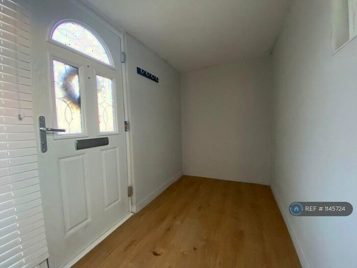 3 Bedroom Terraced House To Rent In Ruislip Close, Birmingham, B35