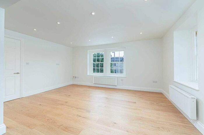 2 Bedroom Apartment To Rent In Piccadilly Place, BA1