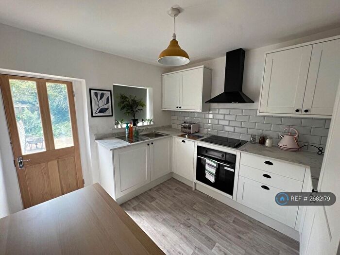 4 Bedroom Semi-Detached House To Rent In Terminus Road, Littlehampton, BN17