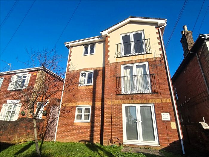 1 Bedroom Flat To Rent In Millbrook Road East, Southampton, Hampshire, SO15