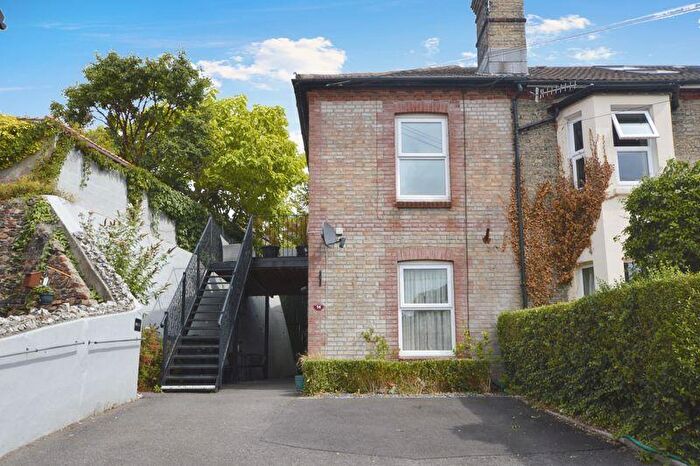 1 Bedroom Flat To Rent In Hartington Road, Salisbury, SP2