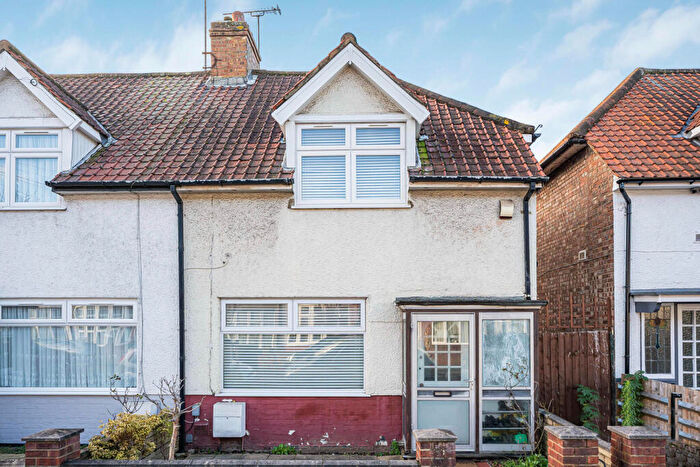 3 Bedroom House For Sale In Chichester Road, London, N9