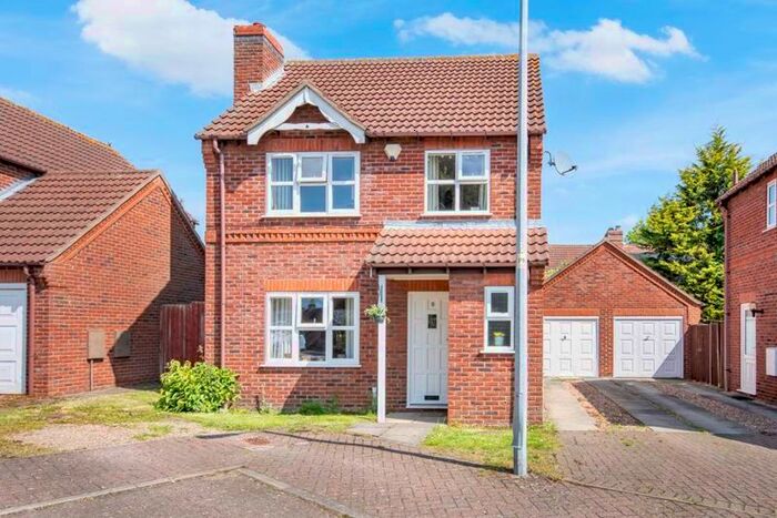 3 Bedroom Detached House For Sale In Stretton Close, Sturton By Stow, Lincoln, LN1