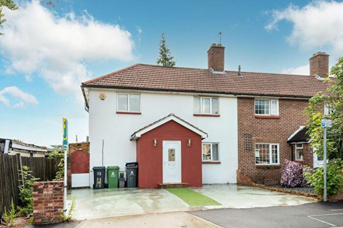 3 Bedroom House To Rent In Addison Gardens, Surbiton, KT5