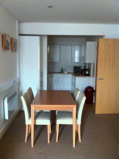 1 Bedroom Flat To Rent In Castle Street, Swansea, SA1