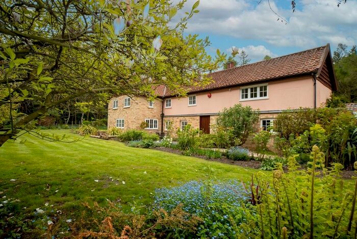 4 Bedroom Detached House For Sale In Garboldisham, IP22