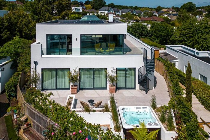 4 Bedroom Detached House To Rent In Crowsport, Hamble, Southampton, Hampshire, SO31