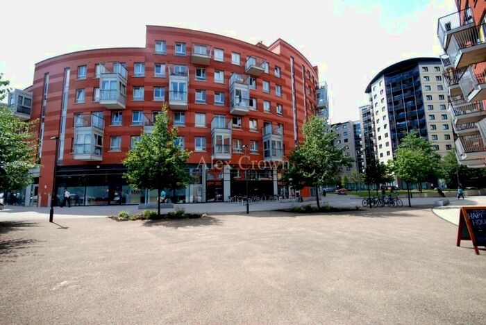 2 Bedroom Apartment To Rent In Carronade Court, Eden Grove, Holloway, N7