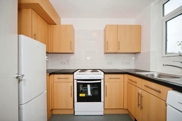 1 Bedroom Flat To Rent In Grove Park Road London, SE9