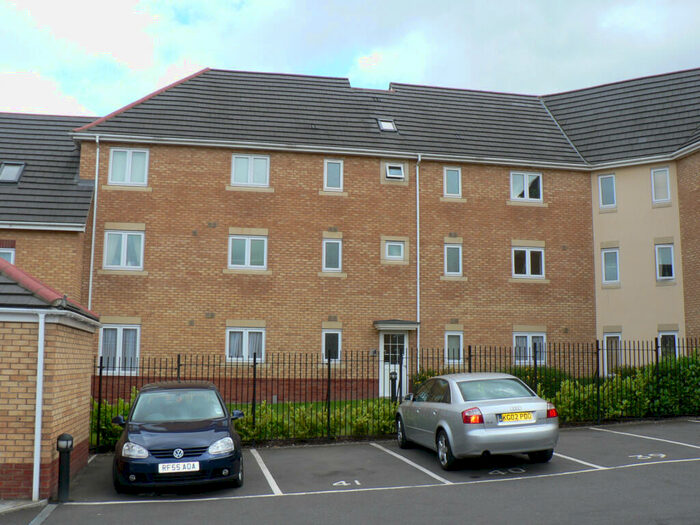 2 Bedroom Flat To Rent In Morgan Close, Luton, LU4