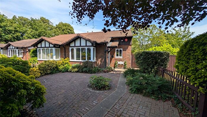 2 Bedroom Bungalow To Rent In Stratford Place, Lymington, Hampshire, SO41
