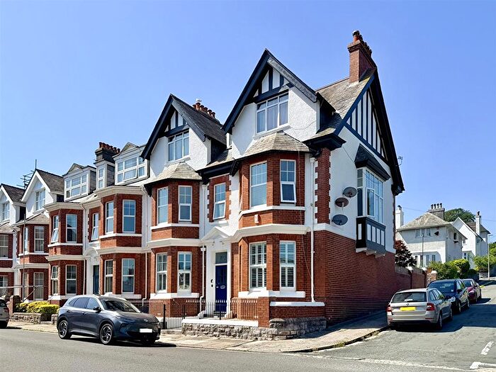 2 Bedroom Flat For Sale In First Floor Flat, , Thornhill Road, Plymouth, Cit, PL3