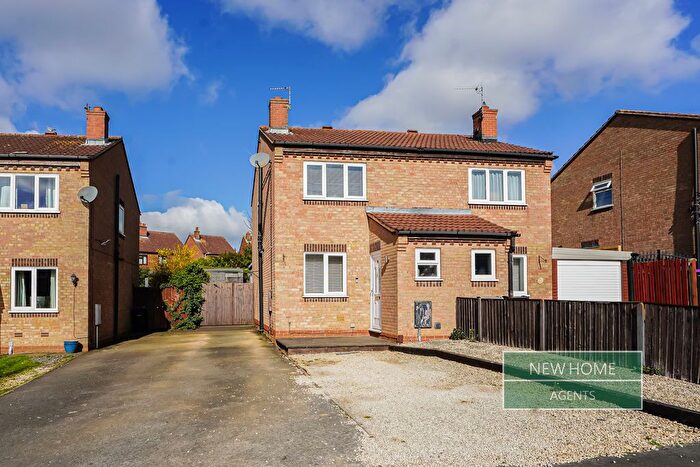 2 Bedroom Semi-Detached House For Sale In Carlisle Close, Grantham, NG31