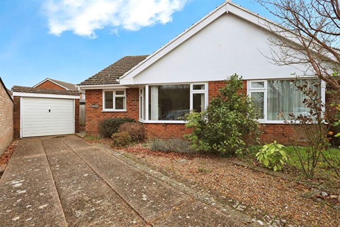 2 Bedroom Semi Detached Bungalow For Sale In Fairisle Close, Hailsham, BN27