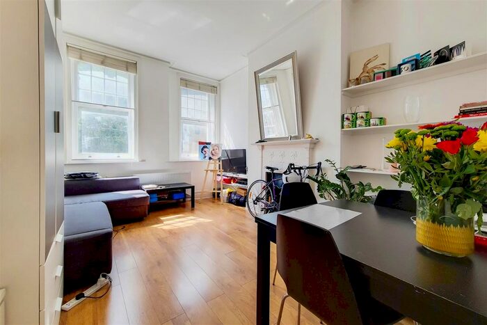 2 Bedroom Flat To Rent In Ashley Mansions, Vauxhall Bridge Road, Victoria, SW1V