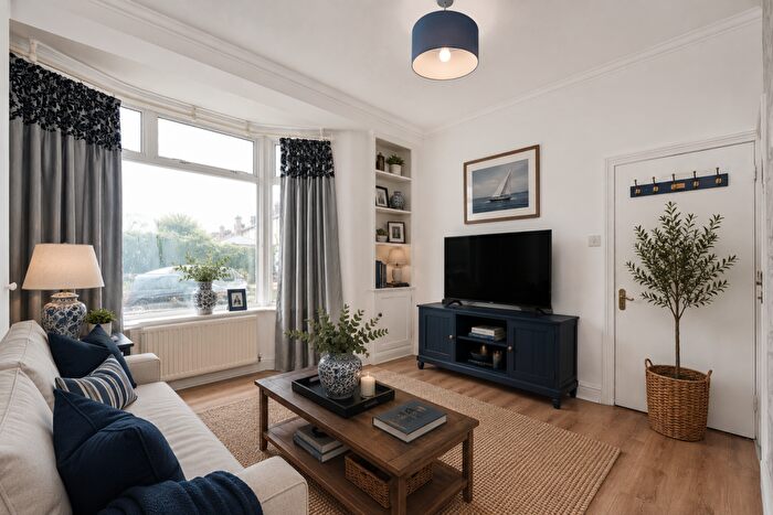 3 Bedroom Terraced House For Sale In Gooseley Lane, East Ham, Newham, London, E6