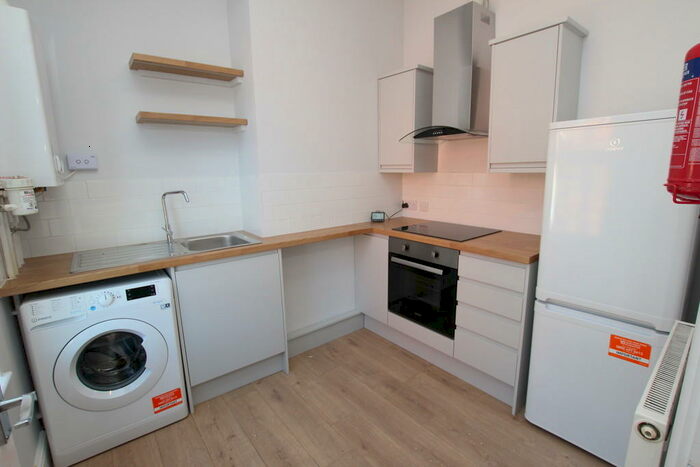 1 Bedroom Apartment To Rent In , Third Avenue, NG7
