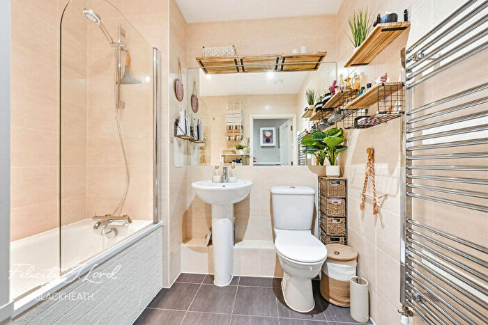 1 Bedroom Apartment For Sale In Rectory Field Crescent, Charlton, SE7