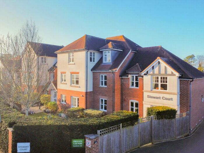 1 Bedroom Apartment To Rent In High Road, Epping, CM16