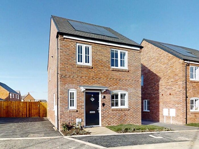 3 Bedroom Detached House To Rent In The Pioneers, Rugby, Warwickshire, CV23