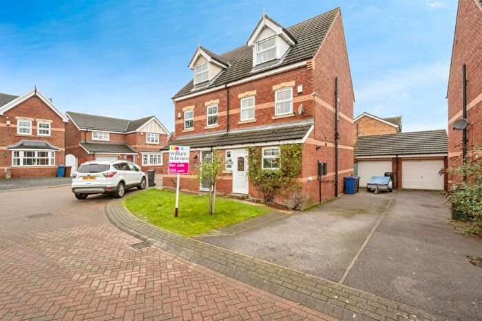 3 Bedroom Semi Detached House For Sale In Springwood Grove, Thurnscoe, Rotherham, S63