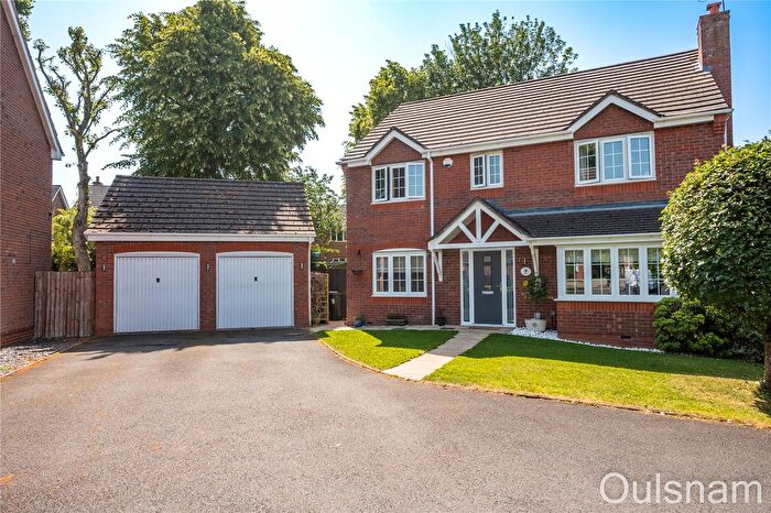 4 Bedroom Detached House For Sale In Aspens Way, Bromsgrove, Worcestershire, B61