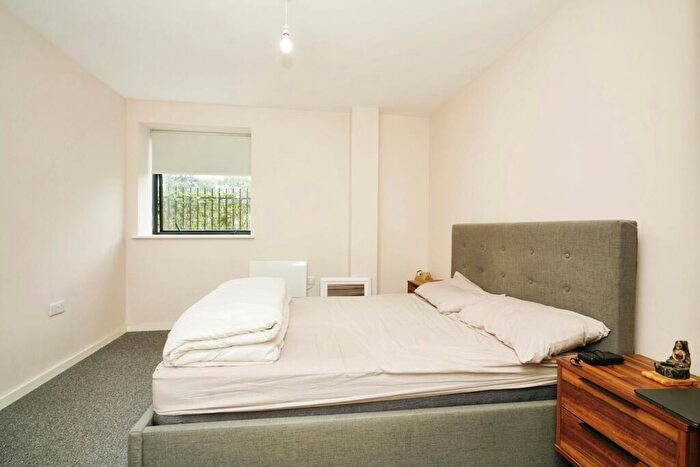 2 Bedroom Apartment For Sale In Windsor Street, Salford, M5