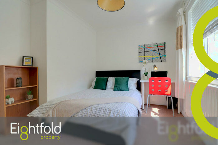 4 Bedroom Terraced House To Rent In The Crescent, Brighton, BN2