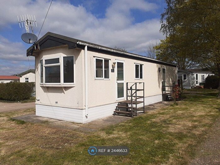 1 Bedroom Mobile/park Home To Rent In Winfield Park, Aldenham, WD25
