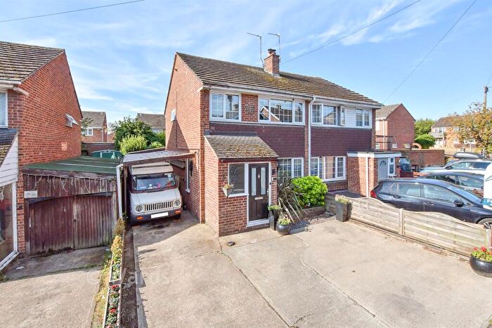 3 Bedroom Semi-Detached House For Sale In Constitution Hill, Snodland, Kent, ME6