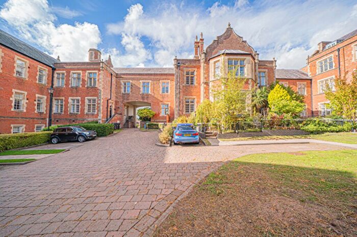 2 Bedroom Apartment For Sale In Tredington Park, Hatton Park, CV35