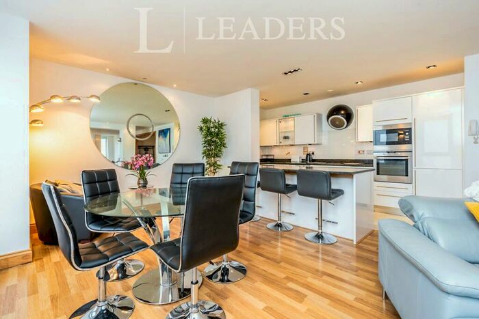 3 Bedroom Apartment To Rent In Telephone House, Southampton, SO14