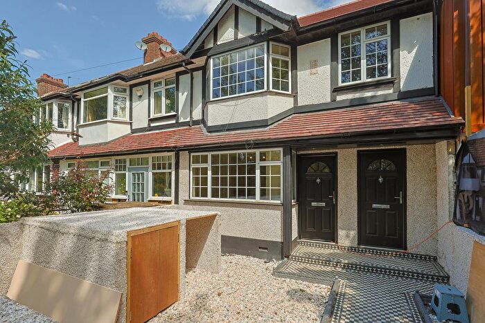 2 Bedroom Flat To Rent In London, CR4