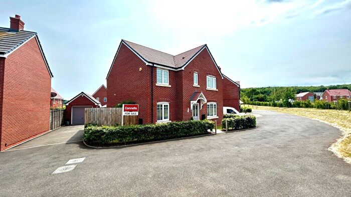 4 Bedroom Detached House For Sale In Anderton Avenue, Wellesbourne, Warwick, CV35