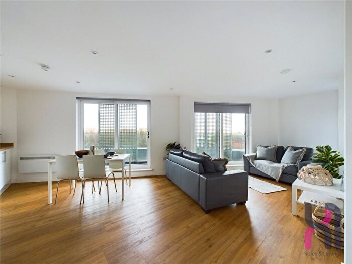 2 Bedroom Flat For Sale In The Plaza, Advent Way, Ancoats, Manchester, M4