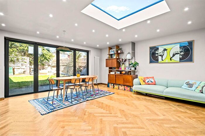 4 Bedroom Semi-Detached House For Sale In Meadway Crescent, Hove, East Sussex, BN3