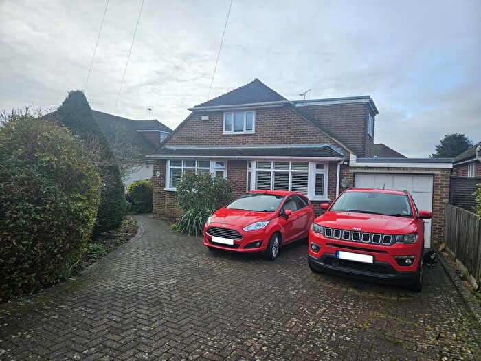 4 Bedroom House To Rent In Pine Grove, Maidstone, ME14