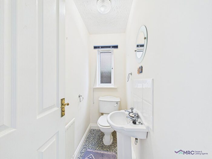 4 Bedroom Detached House For Sale In South Bridge Road, Hull, HU9