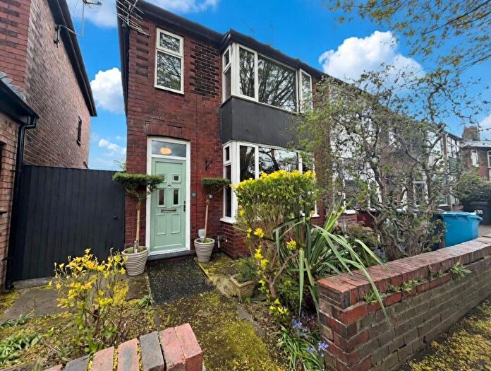 3 Bedroom Semi Detached House For Sale In Ashton Road East, Failsworth, Manchester, M35