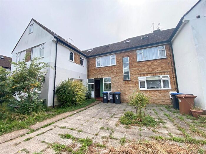 3 Bedroom Maisonette To Rent In Station Close, Brookmans Park, Herts, AL9