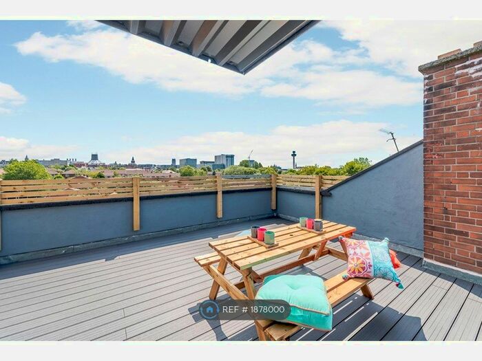 10 Bedroom Flat To Rent In City Centre, Liverpool, L3