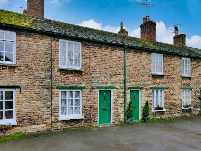 2 Bedroom Terraced House To Rent In Bampton, Oxfordshire, OX18