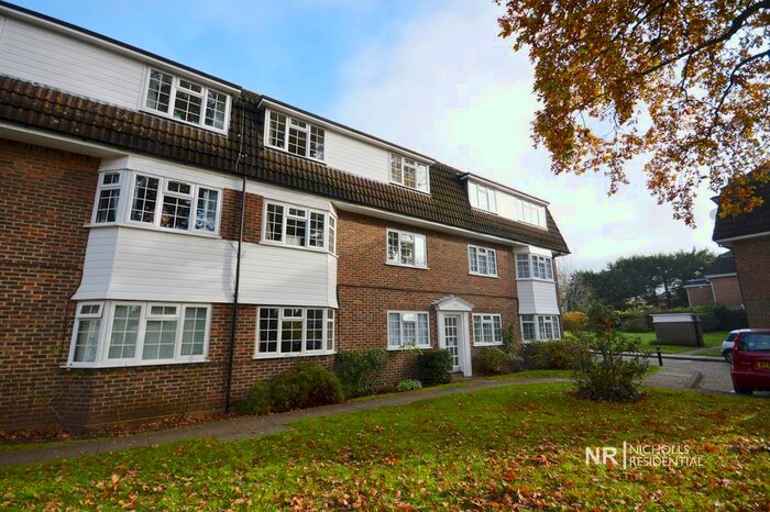 2 Bedroom Flat To Rent In Alexandra Road, Epsom, Surrey., KT17