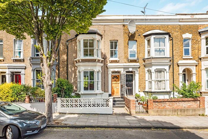 4 Bedroom Terraced House To Rent In Mayola Road, London, E5