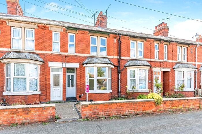 2 Bedroom Semi-Detached House For Sale In Marshalls Road, Raunds, NN9