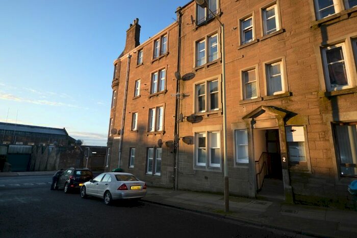 1 Bedroom Flat To Rent In Cunningham Street, Maryfield, Dundee, DD4
