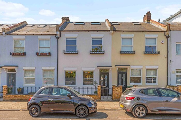 4 Bedroom House To Rent In Station Road, London, SE20